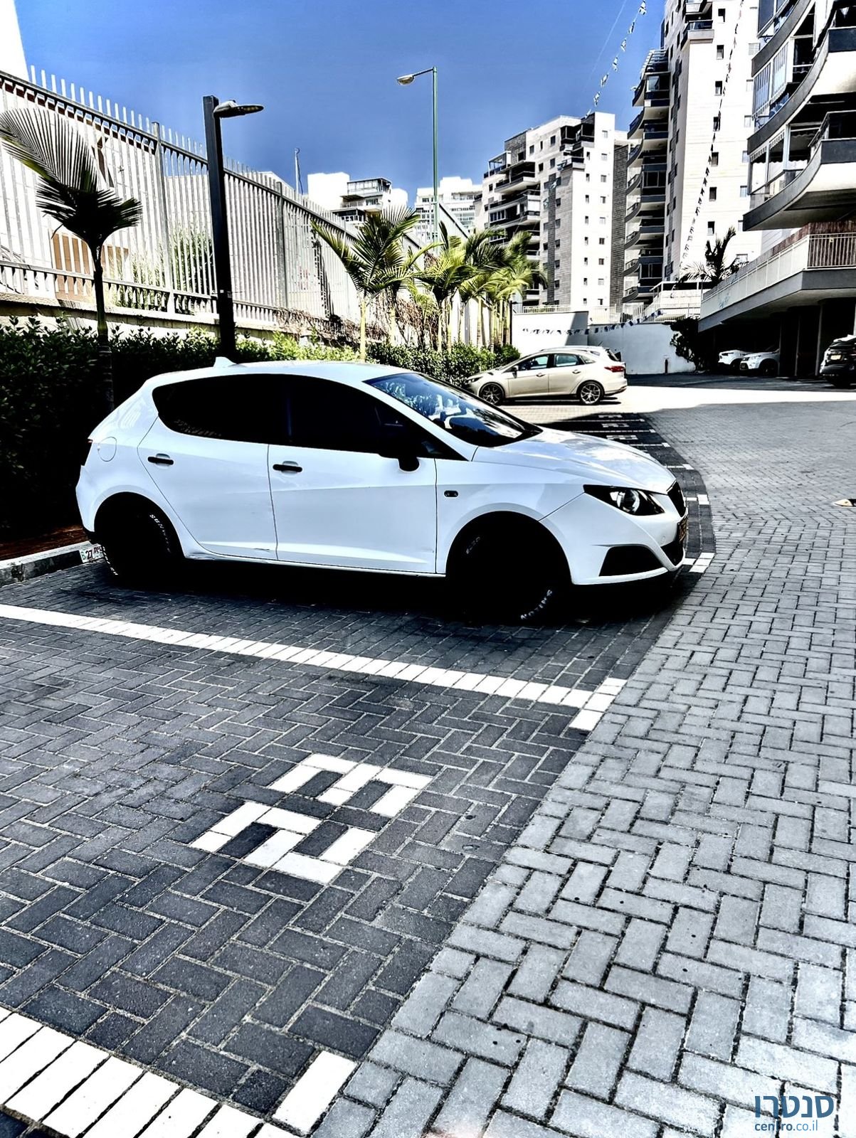 2012' SEAT Ibiza סיאט איביזה photo #3