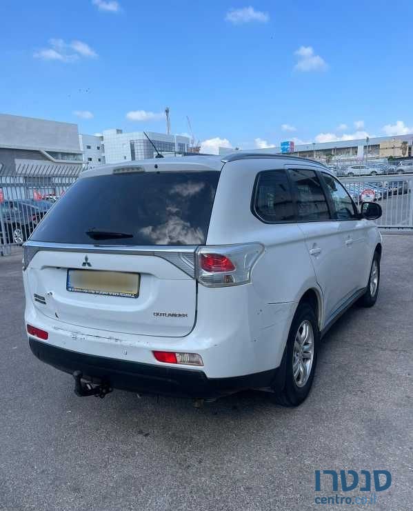 2014' Mitsubishi Outlander מיצובישי אאוטלנדר photo #3