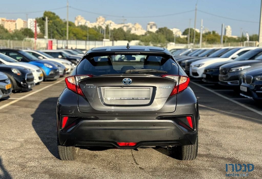 2017' Toyota C-HR טויוטה photo #5