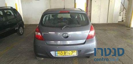 2011' Hyundai i20 אינספייר photo #3