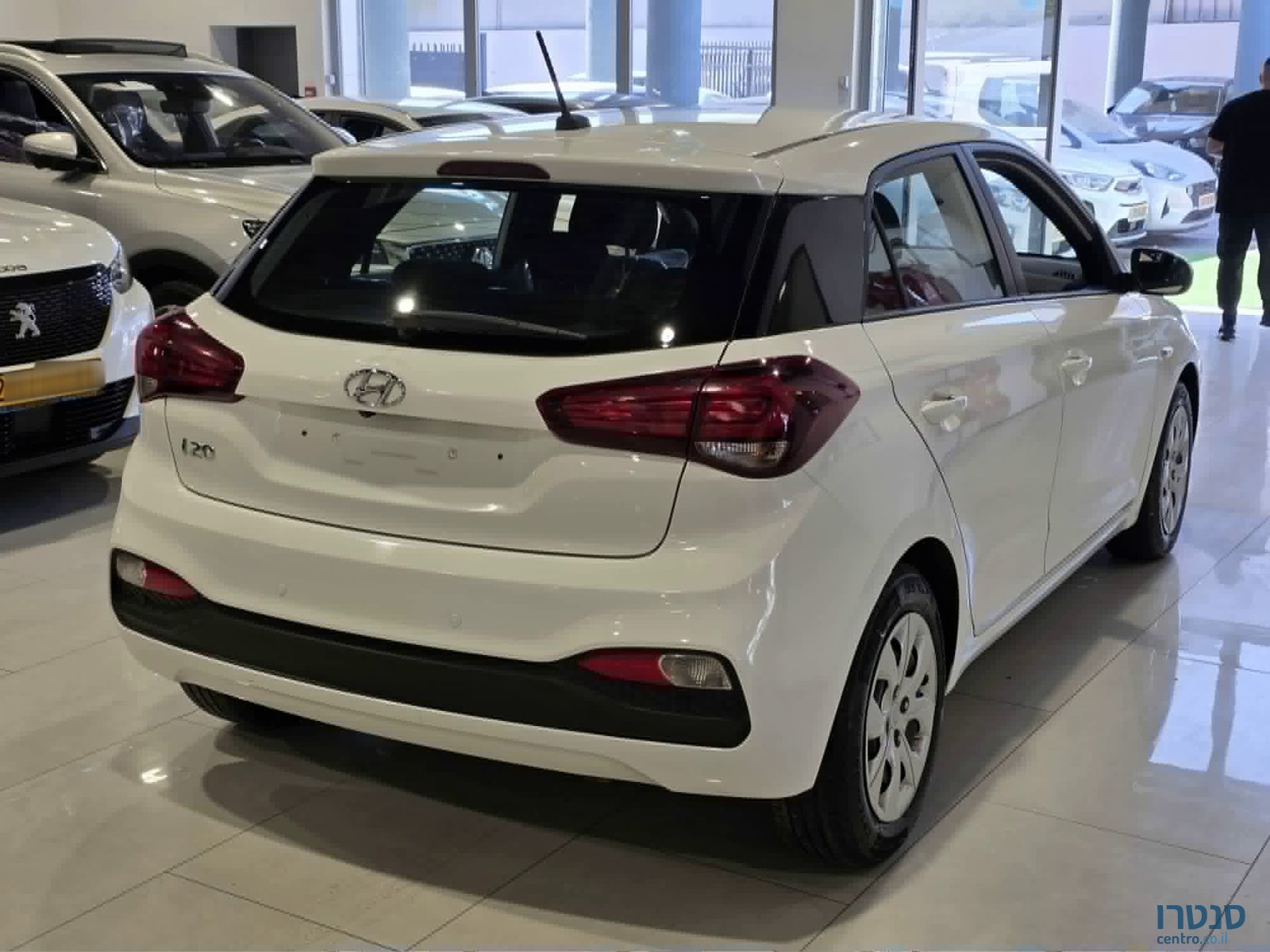 2021' Hyundai i20 photo #4