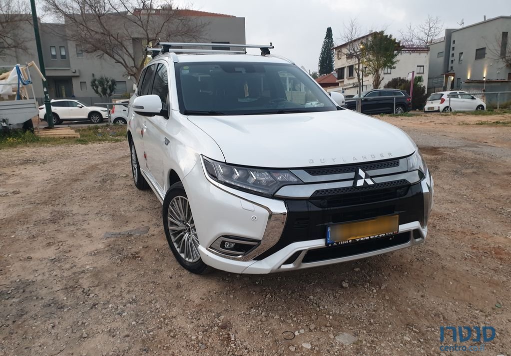 2020' Mitsubishi Outlander מיצובישי אאוטלנדר photo #1