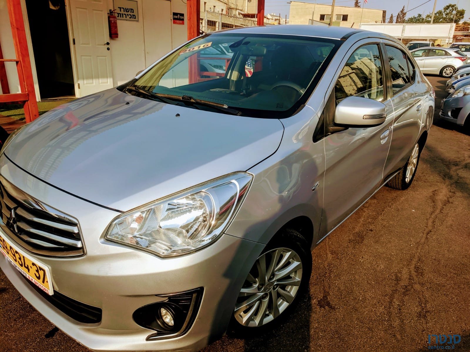 2016' Mitsubishi Attrage photo #2