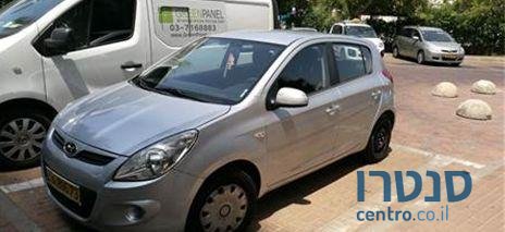 2010' Hyundai i20 יונדאי photo #1