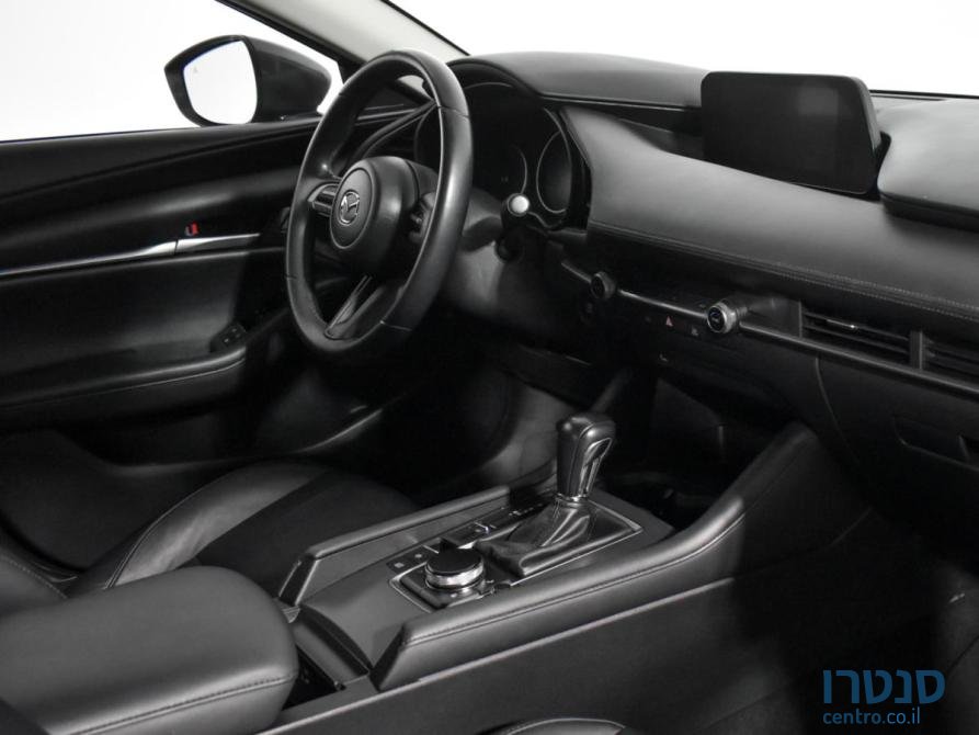 2020' Mazda 3 photo #5