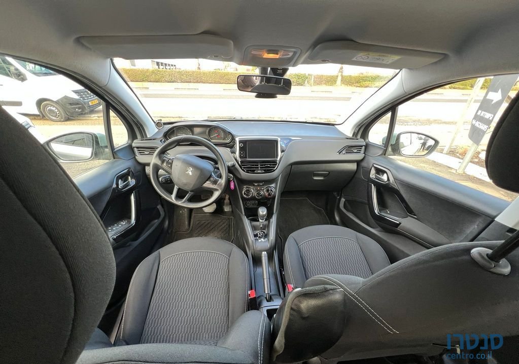 2017' Peugeot 208 פיג'ו photo #4