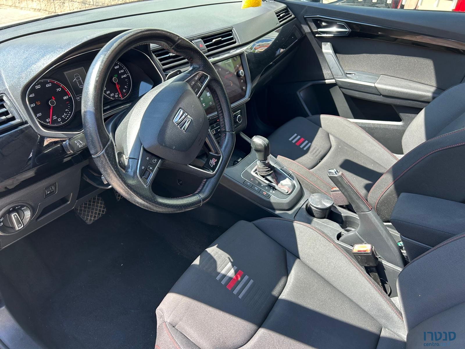 2018' SEAT Ibiza photo #2