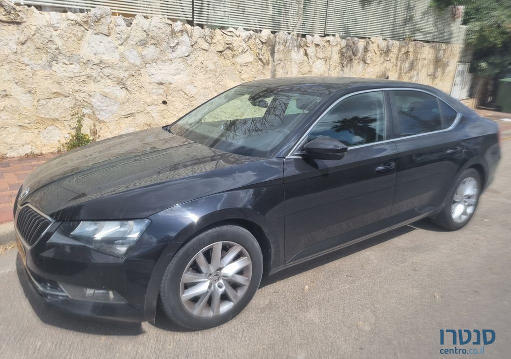 2017' Skoda Superb סקודה סופרב photo #2