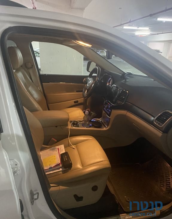 2019' Jeep Grand Cherokee ג'יפ גרנד צ'ירוקי photo #2