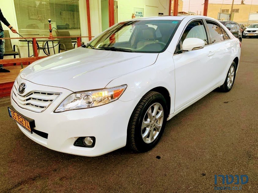 2011' Toyota Camry photo #1