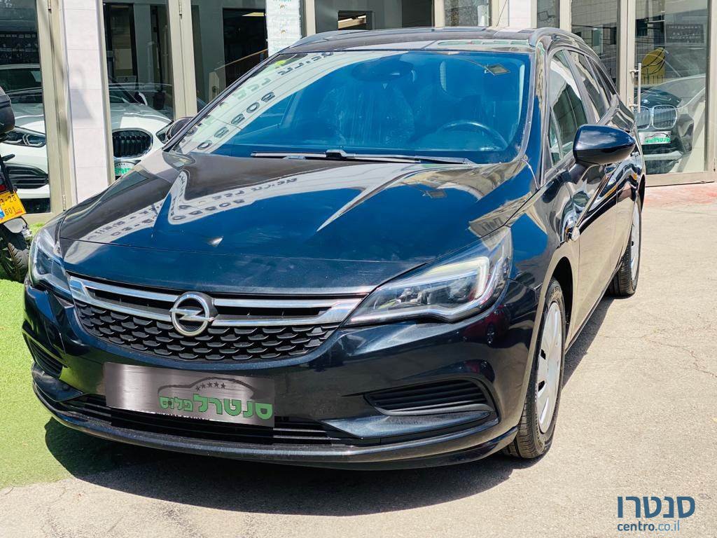 2017' Opel Astra photo #2