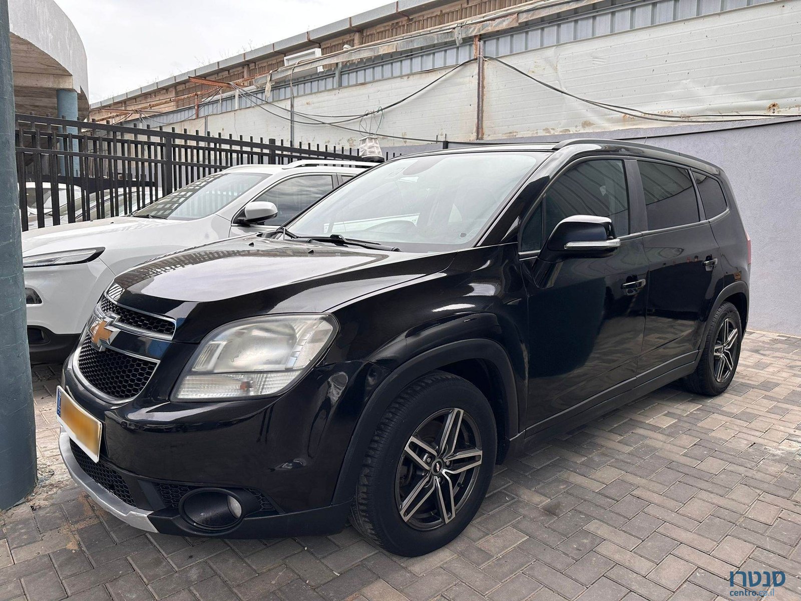 2017' Chevrolet Orlando photo #1