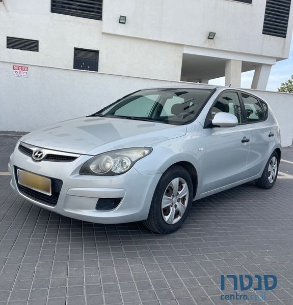 2009' Hyundai i30 יונדאי photo #1