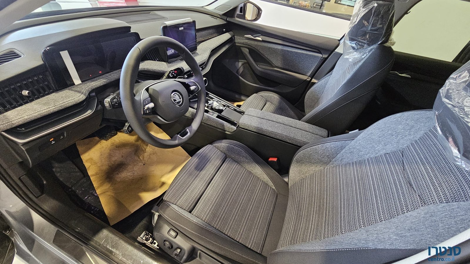 2025' Skoda Superb photo #5