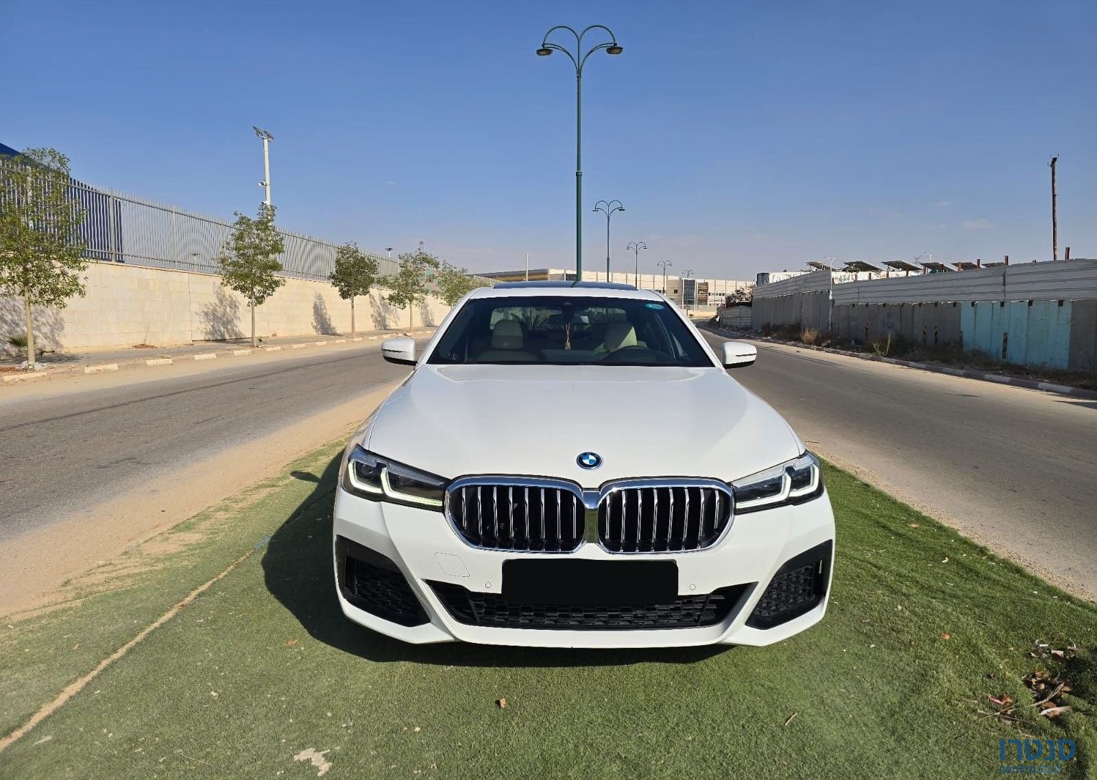 2022' BMW 5 Series ב מ וו סדרה 5 photo #2