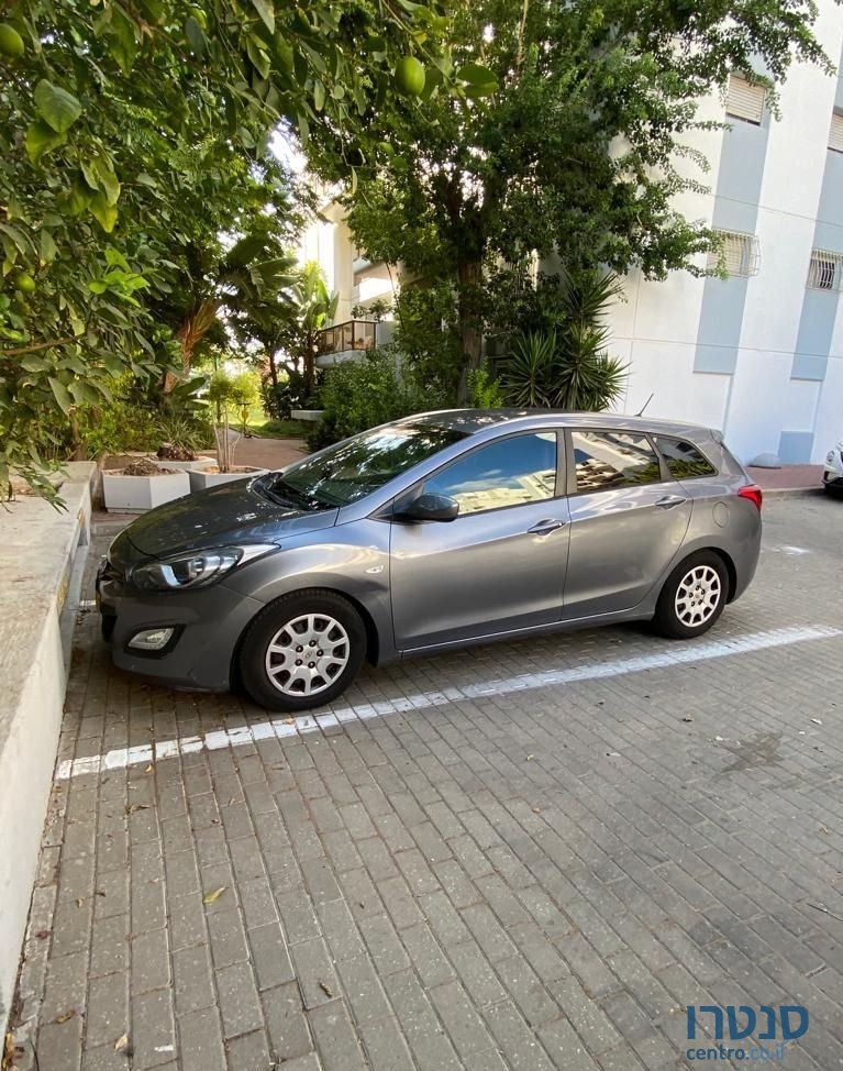 2013' Hyundai i30 יונדאי photo #2
