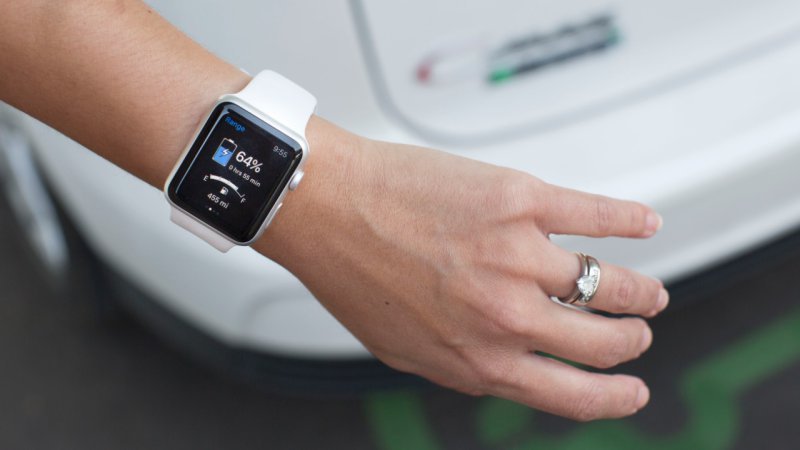 Ford's Smartwatch Apps Let Drivers Uunlock its EVs