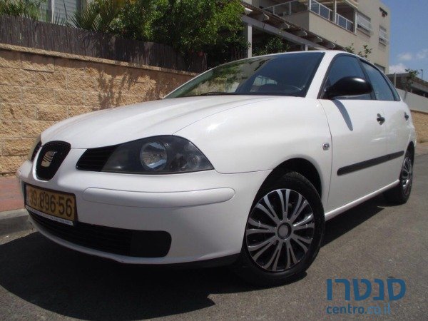 2004' SEAT Ibiza photo #1