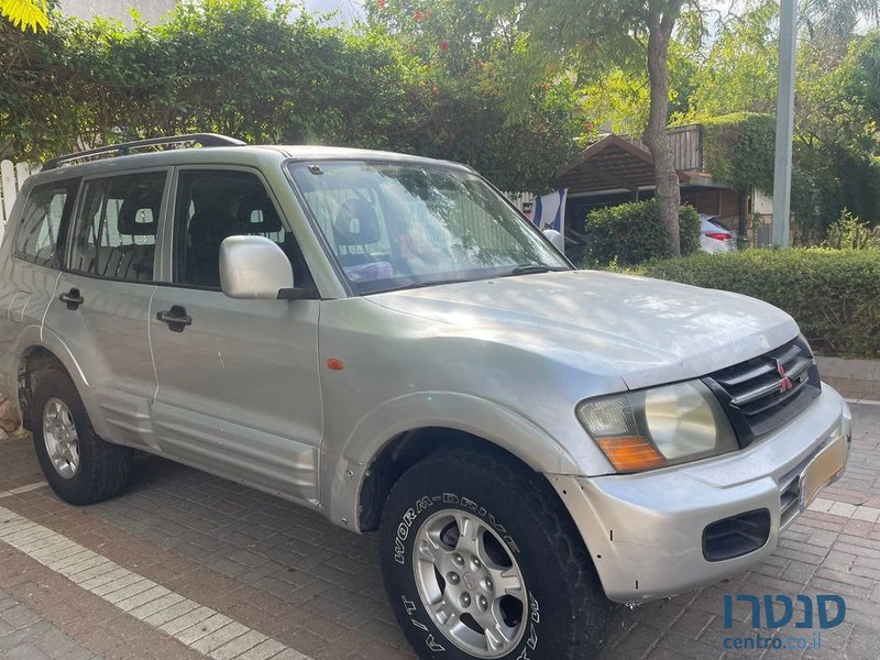 2001' Mitsubishi Pajero מיצובישי פג'רו photo #3