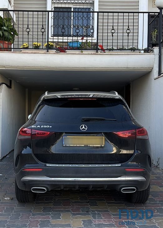 2022' Mercedes-Benz GLA מרצדס photo #1