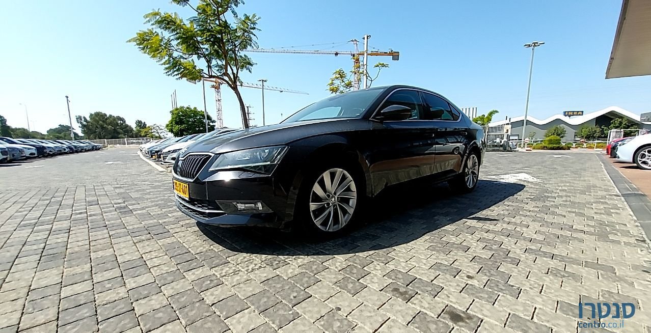 2018' Skoda Superb סקודה סופרב photo #2