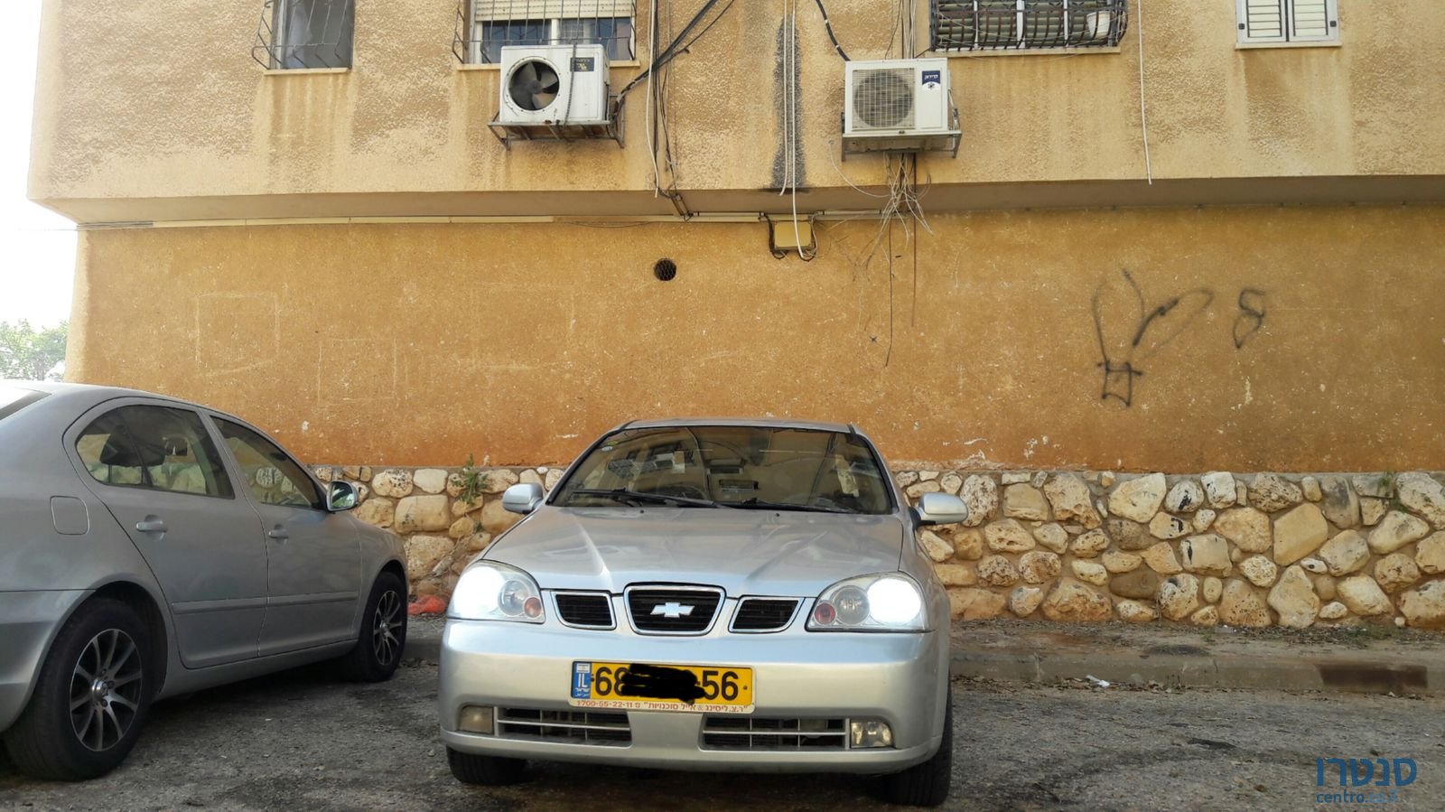 2004' Chevrolet Optra photo #4