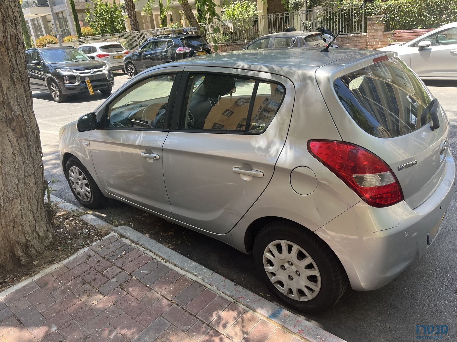 2012' Hyundai i20 יונדאי photo #3