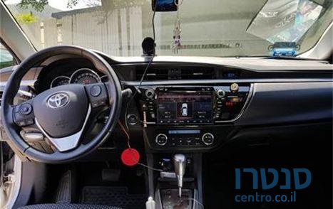 2015' Toyota Corolla Gli 1600 photo #1