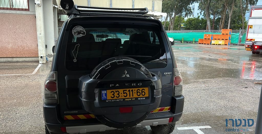 2008' Mitsubishi Pajero מיצובישי פג'רו photo #2