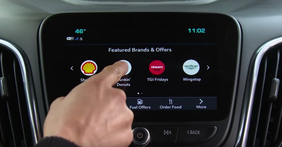 GM puts e-commerce shopping in car dashboards