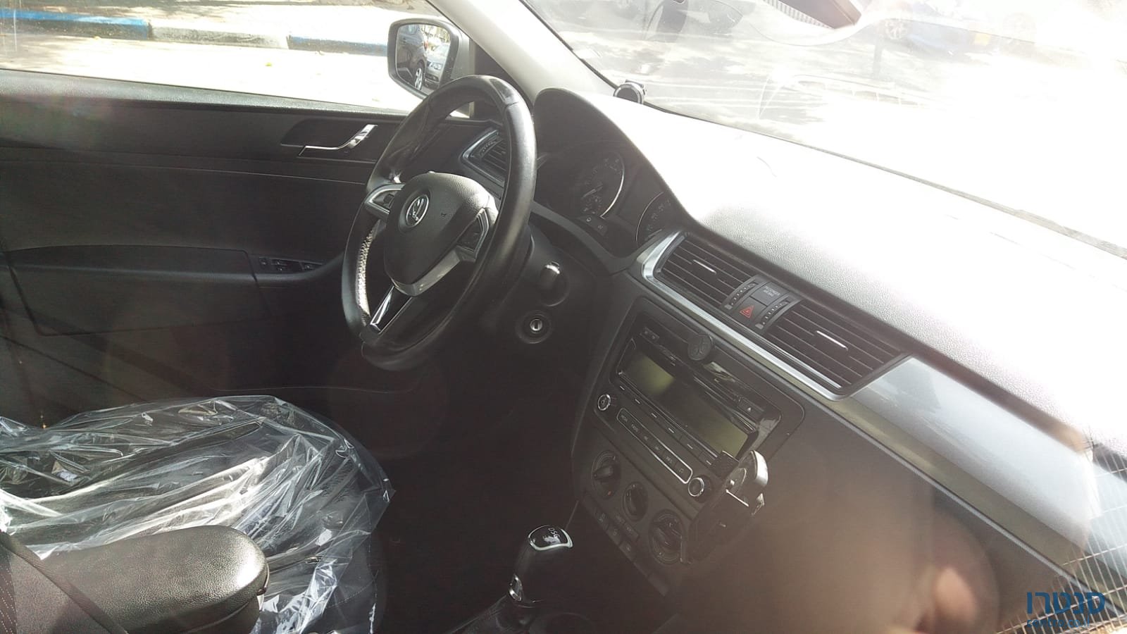 2015' Skoda Rapid photo #5