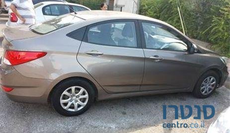 2013' Hyundai i25 i25 יונדאי photo #2