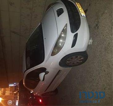 2009' Peugeot 207 פיג'ו photo #1