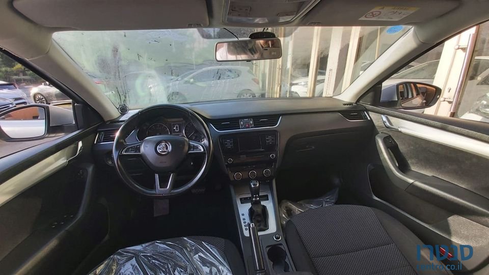 2017' Skoda Octavia photo #3