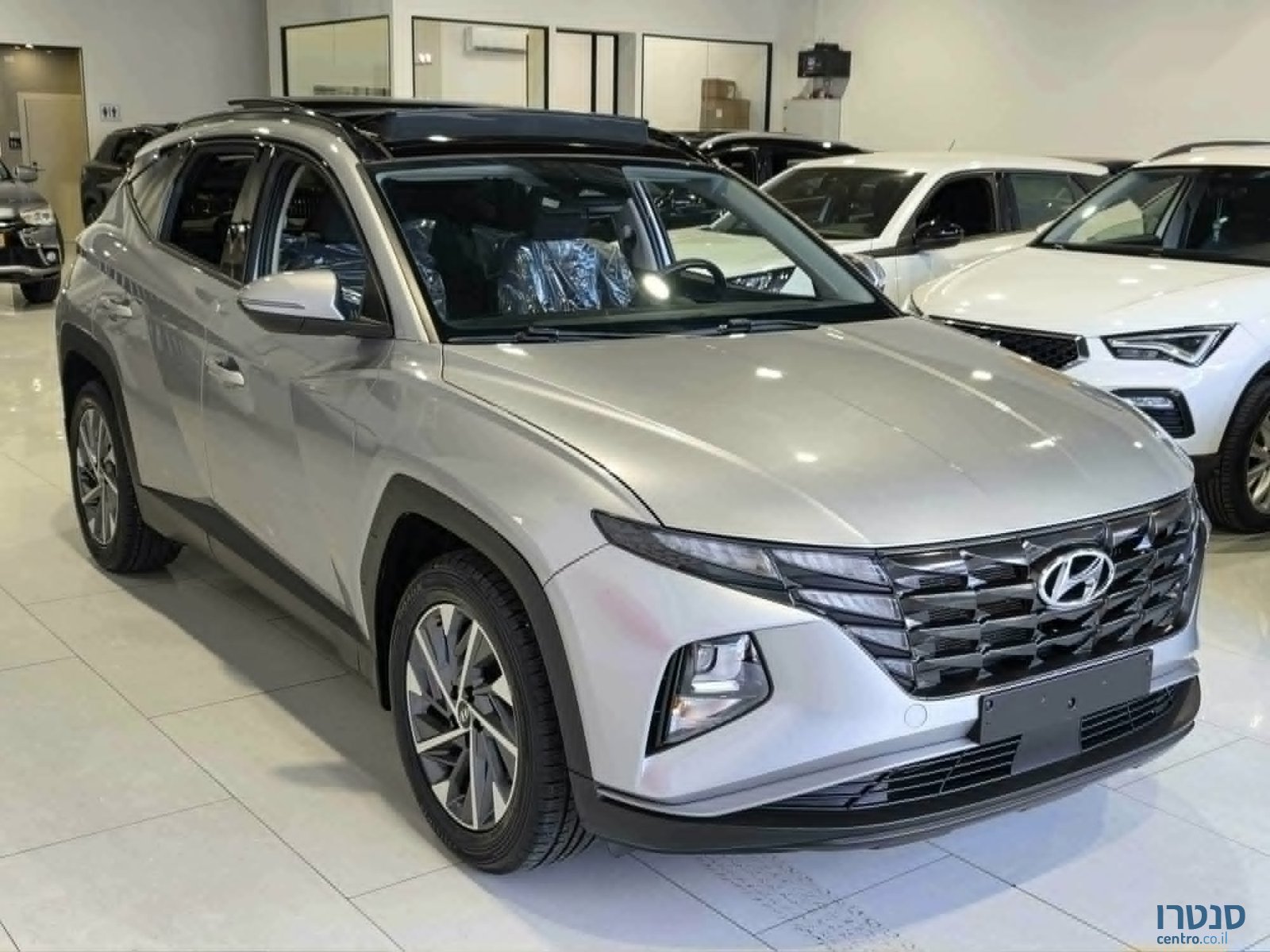 2024' Hyundai Tucson photo #2
