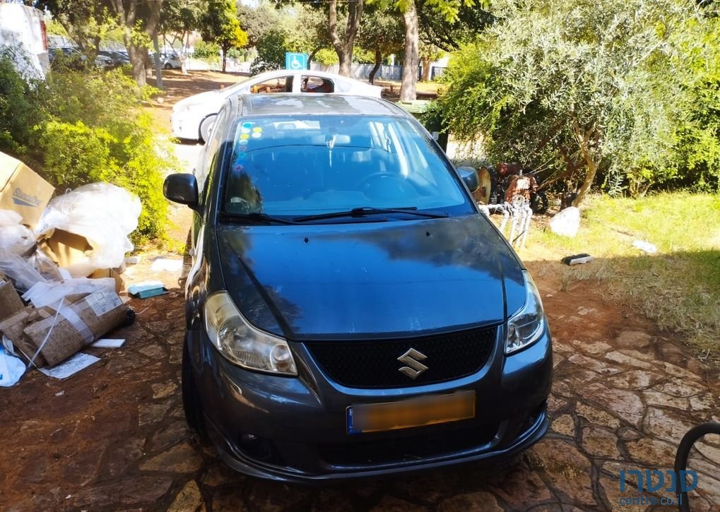 2013' Suzuki SX4 סוזוקי photo #1