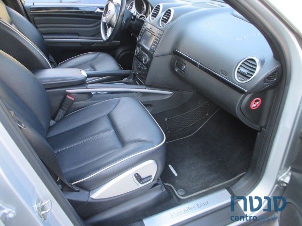 2011' Mercedes-Benz ML 350 photo #2