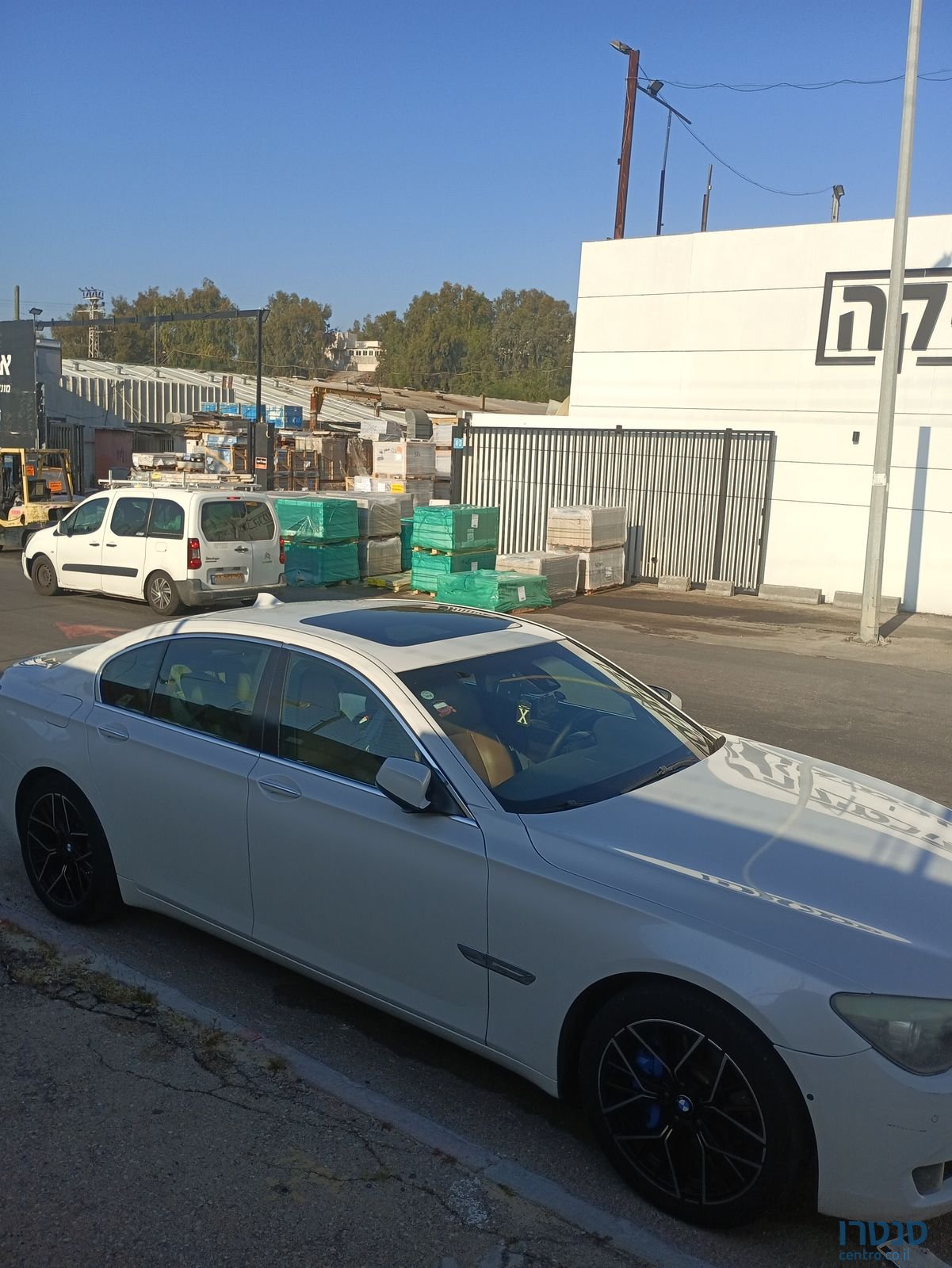2010' BMW 7 Series ב.מ.וו סדרה 7 photo #3