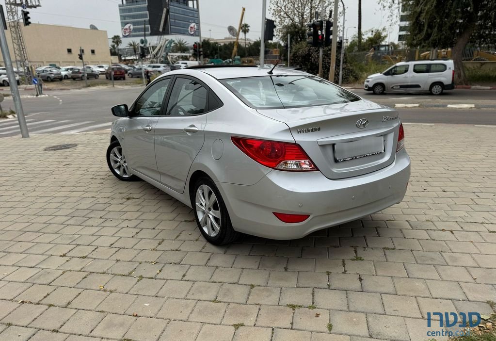 2012' Hyundai i25 יונדאי אקסנט photo #4