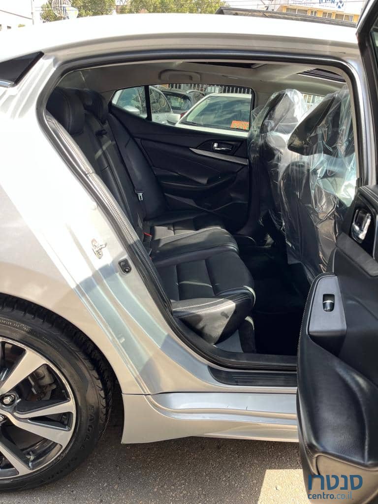 2016' Nissan Maxima photo #5
