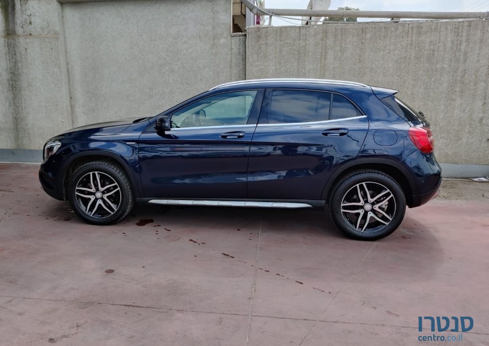 2017' Mercedes-Benz GLA מרצדס photo #5