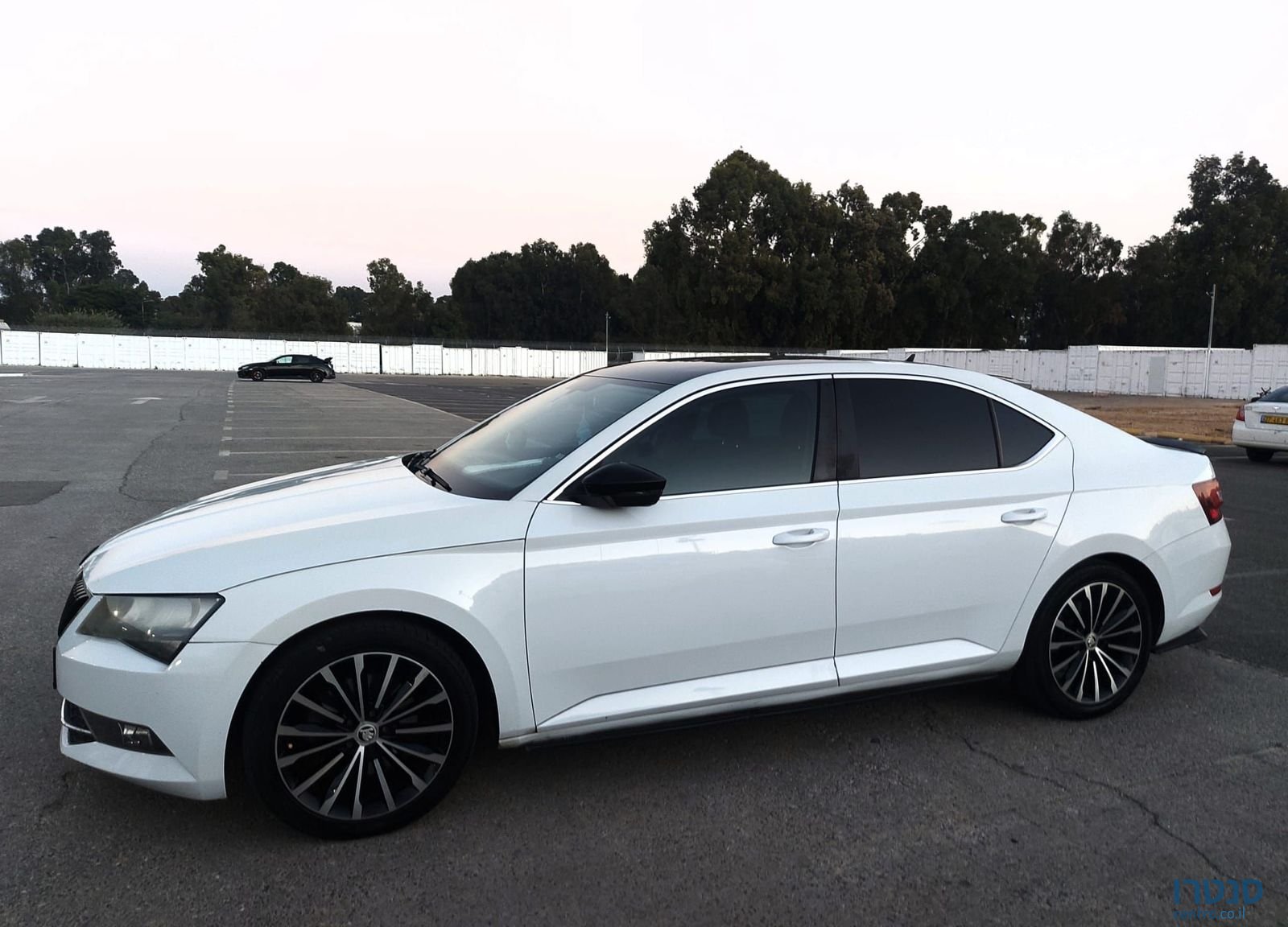 2016' Skoda Superb סקודה סופרב photo #5