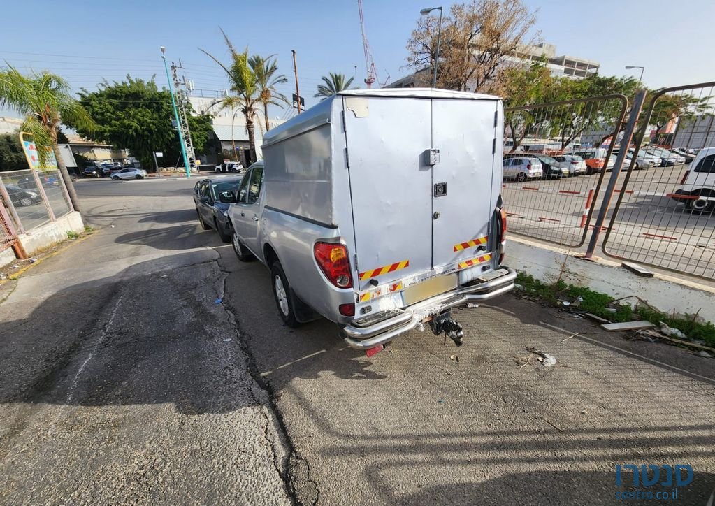 2011' Mitsubishi L200 מיצובישי טרייטון photo #5