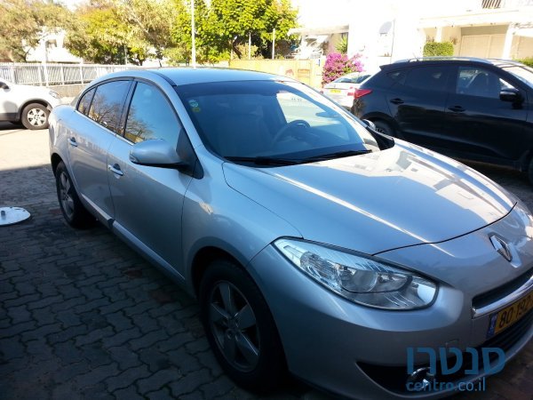 2012' Renault Fluence photo #1