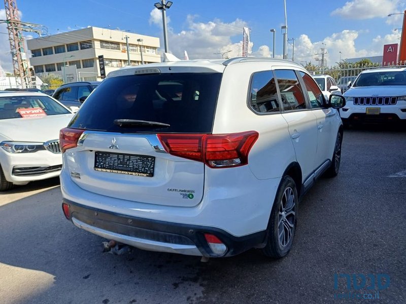 2018' Mitsubishi Outlander מיצובישי אאוטלנדר photo #4