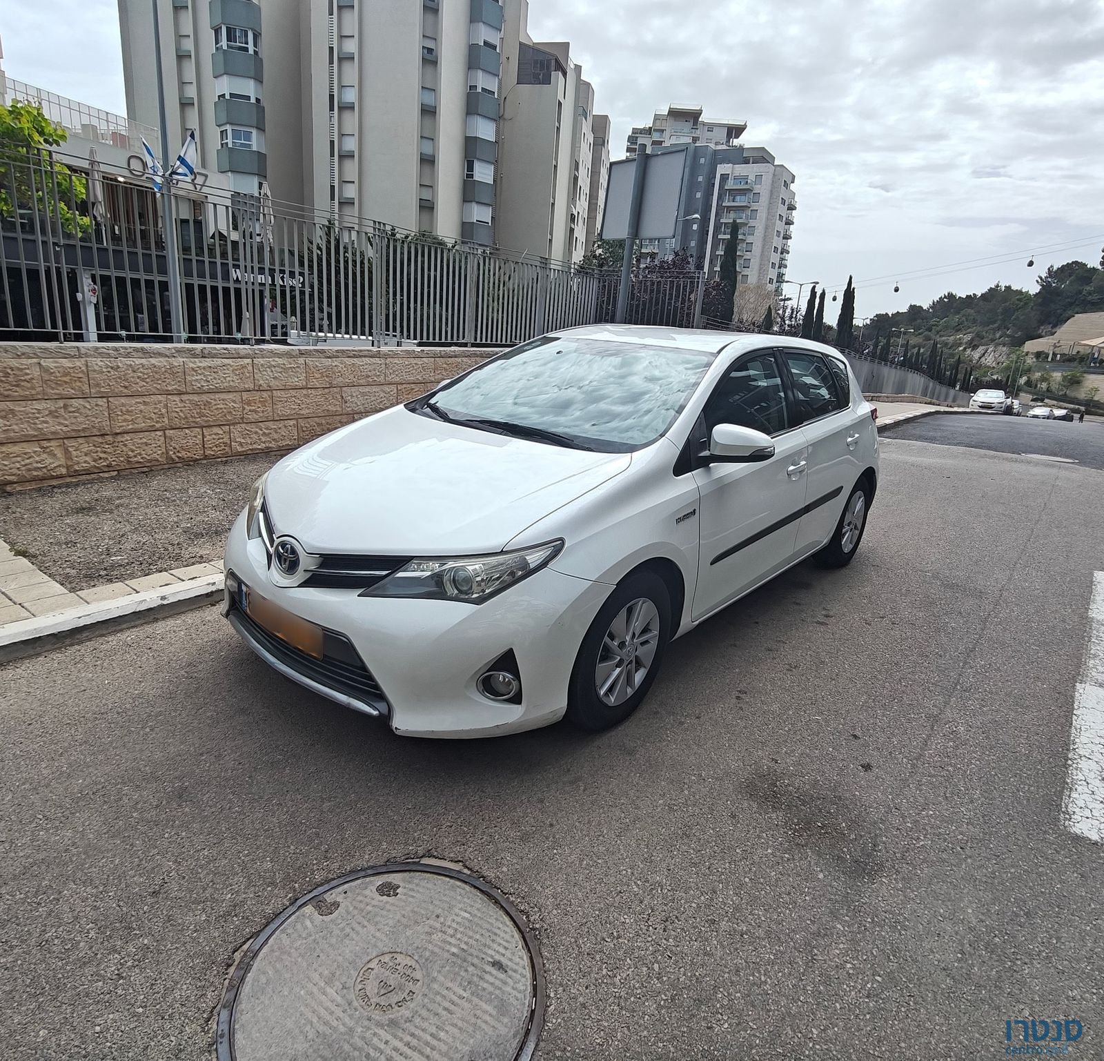 2013' Toyota Auris טויוטה אוריס photo #1