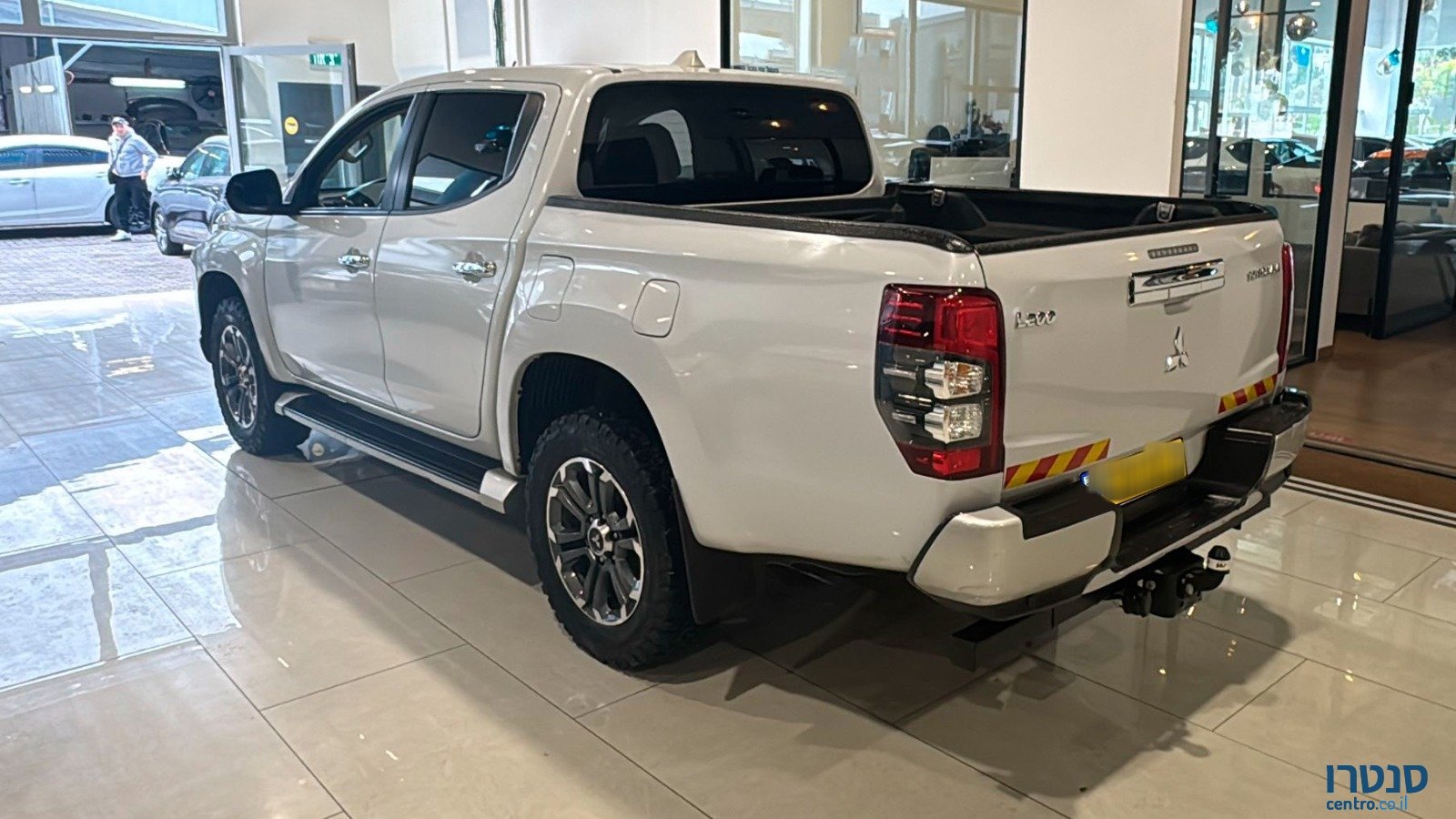 2023' Mitsubishi L 200 photo #2