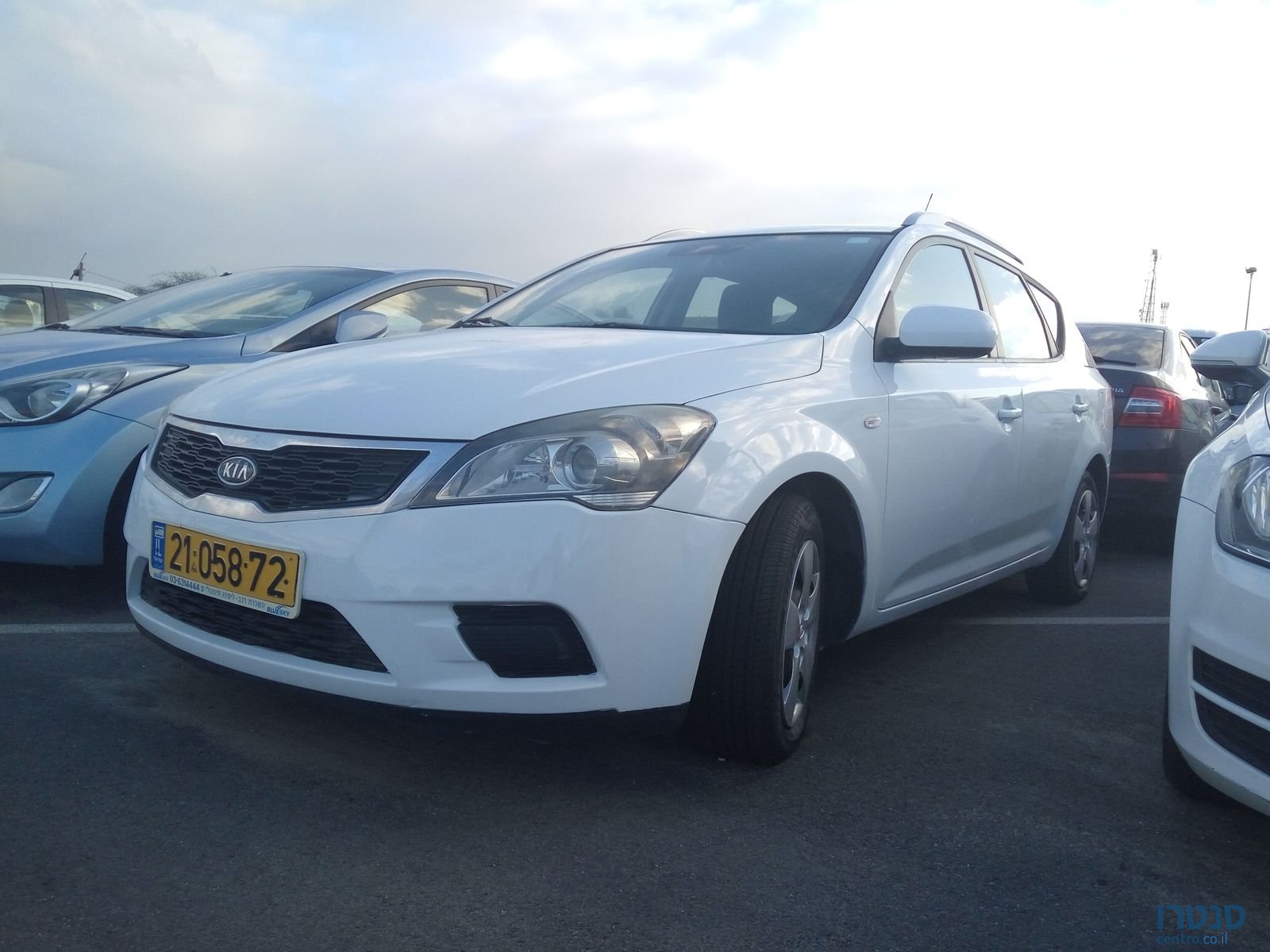 2010' Kia Ceed LX photo #2