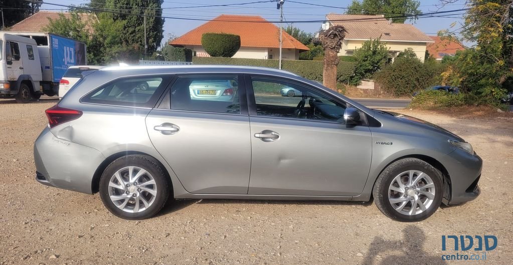 2016' Toyota Auris טויוטה אוריס photo #4