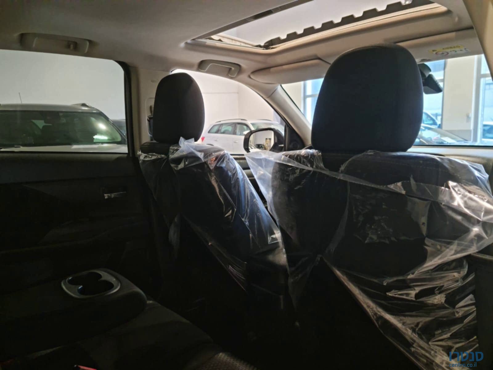 2017' Mitsubishi Outlander photo #7